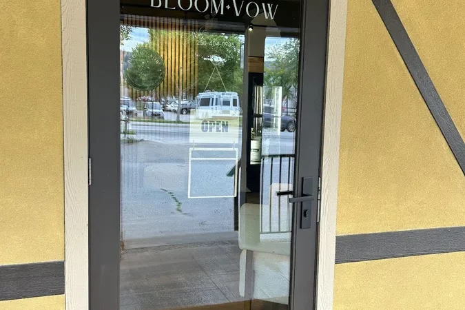 Bloom and Vow – Okanagan Floral & Wedding Boutique